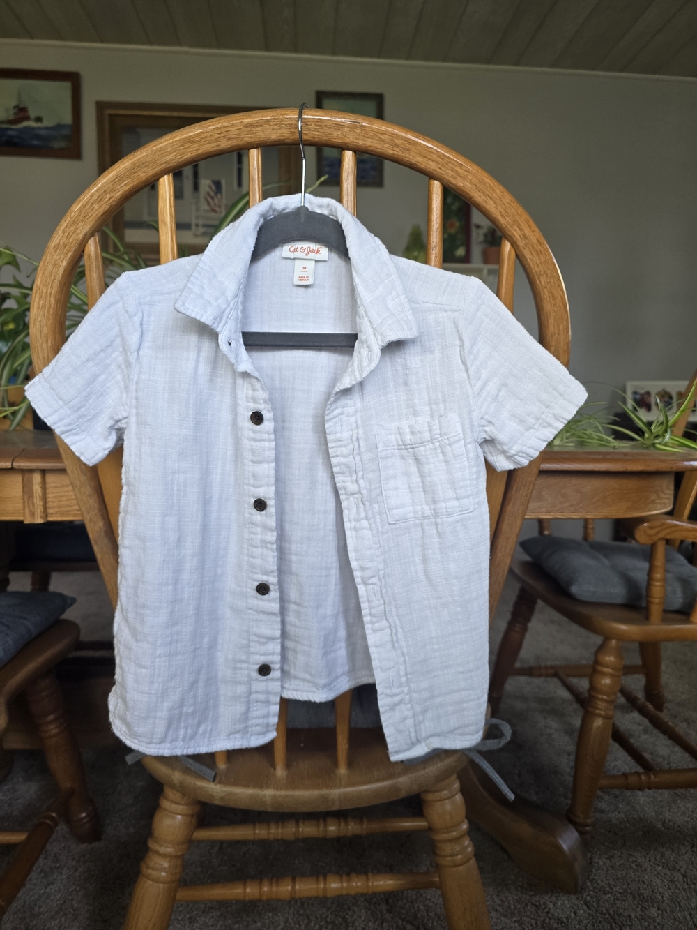 Light Blue Short-Sleeve Men's Shirt - Casual Button-Up